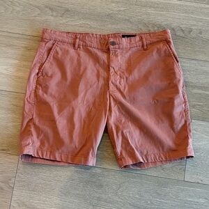 AG Adriano Goldschmied Men's Flat Front Shorts in Dusty Rose